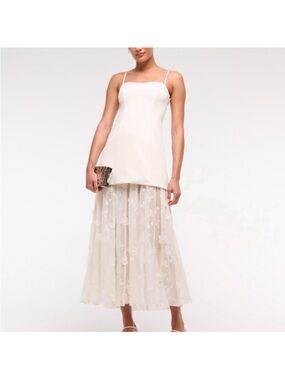 Abercrombie Shee Floral Midi dress NWT Size M